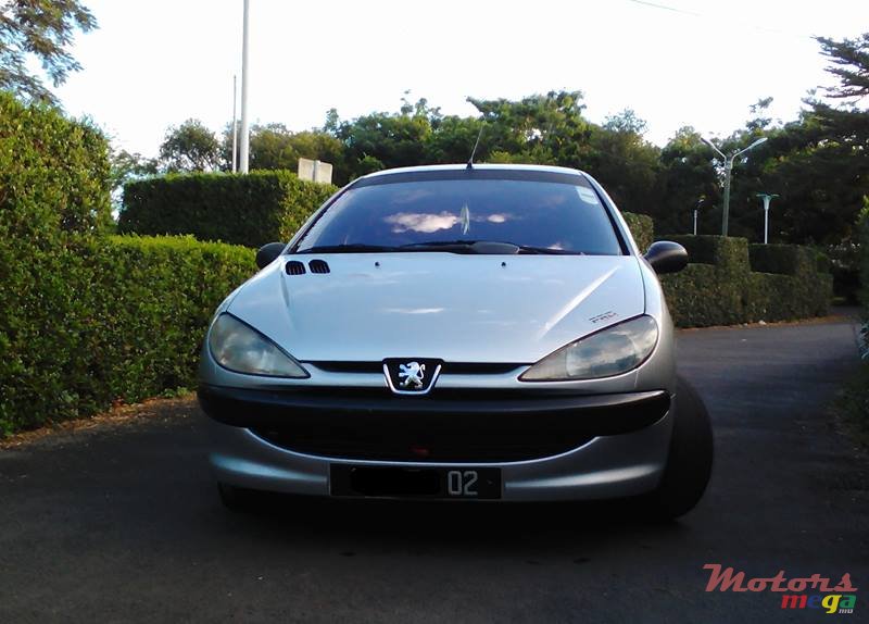 2002' Peugeot 206 photo #2