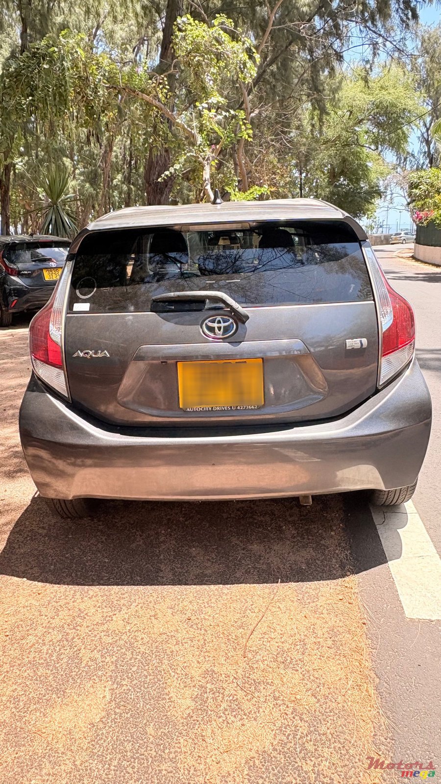 2016' Toyota Aqua photo #6