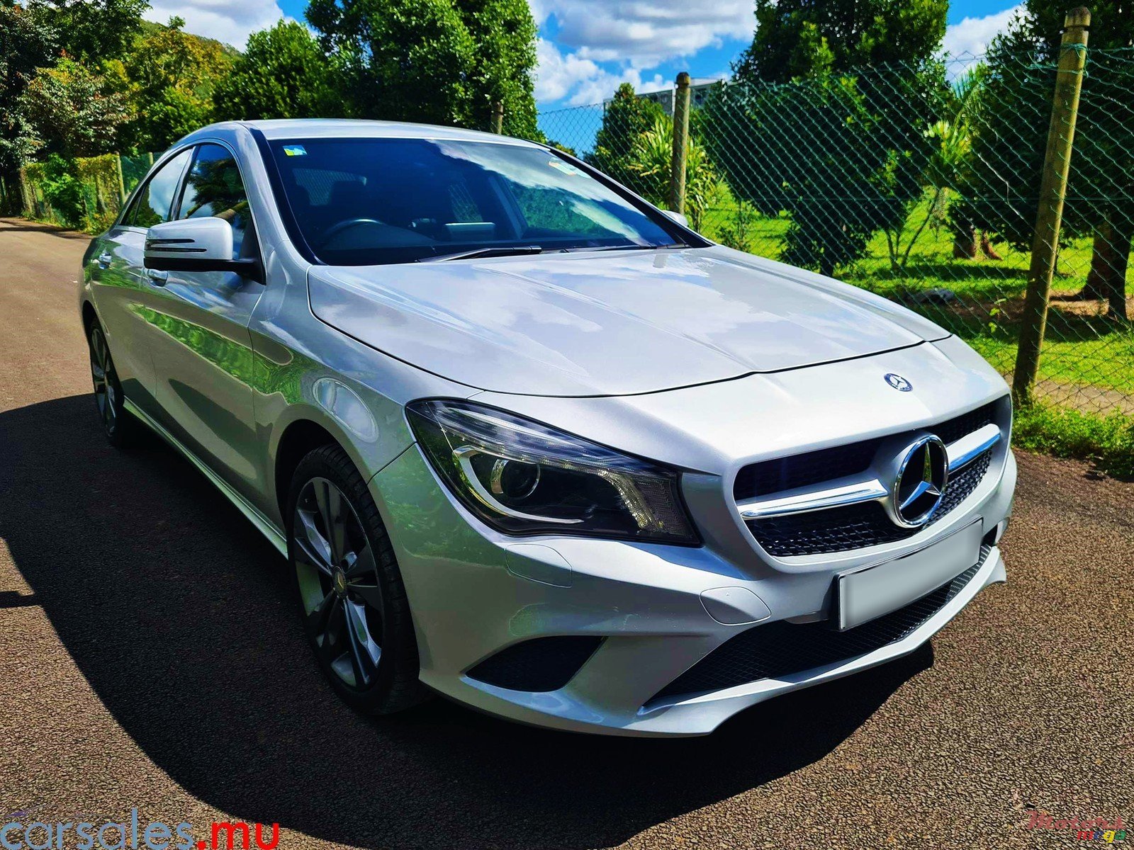 2016' Mercedes-Benz CLA 200 Urban photo #1