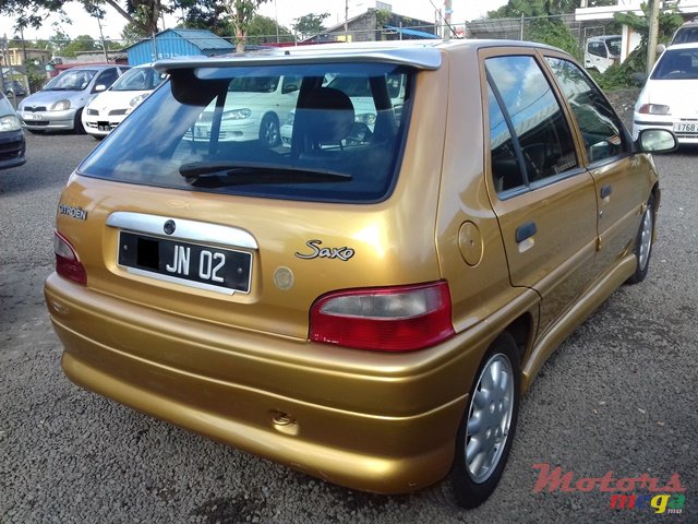 2002' Citroen Saxo photo #4