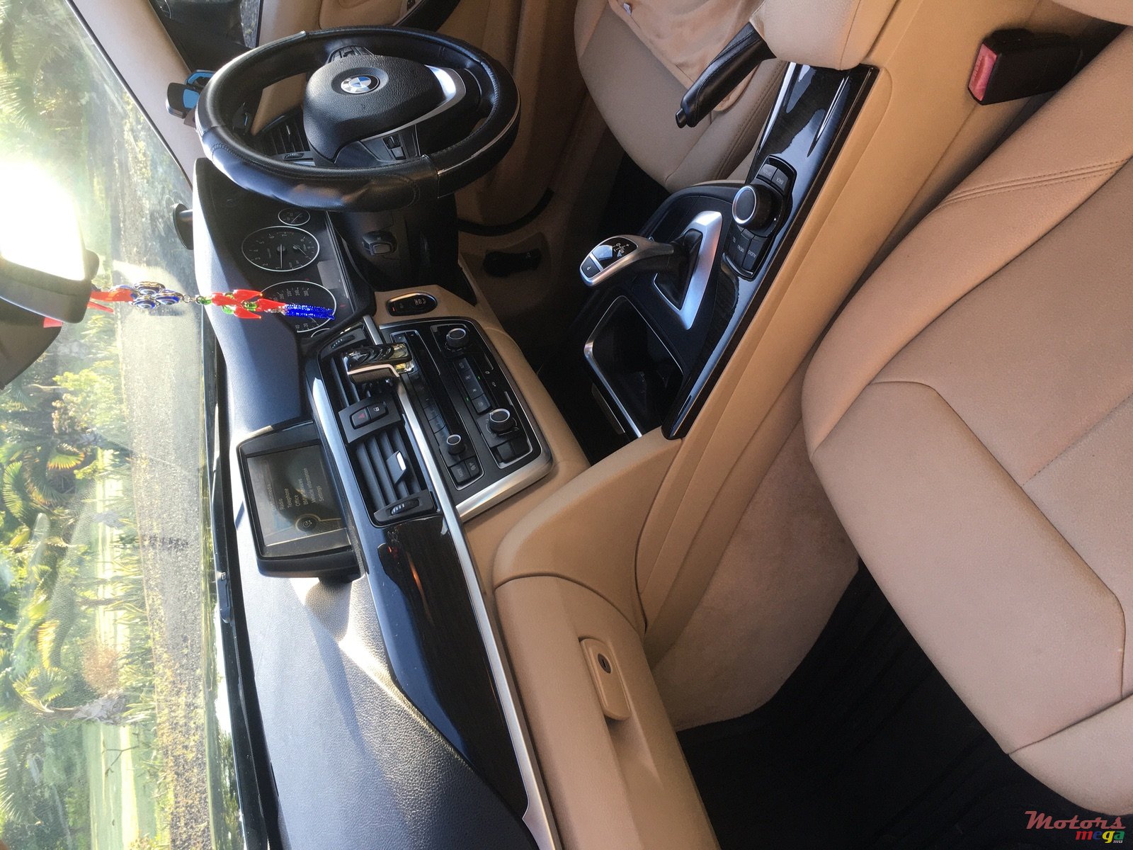 2012' BMW 320 photo #5