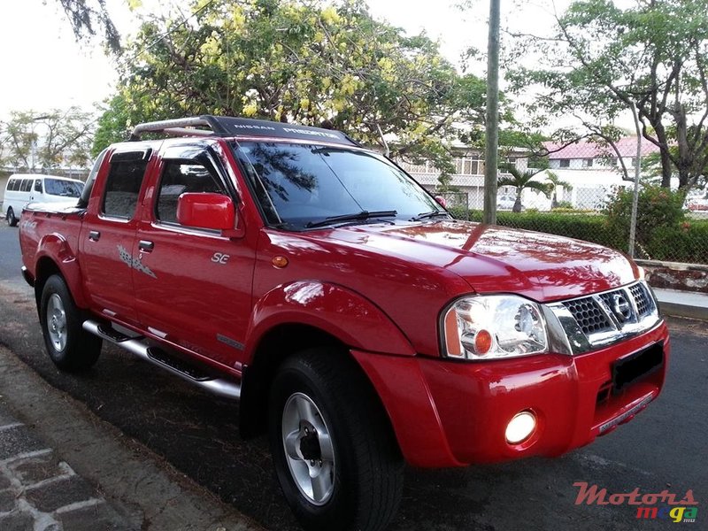 2004' Nissan Hardbody photo #1