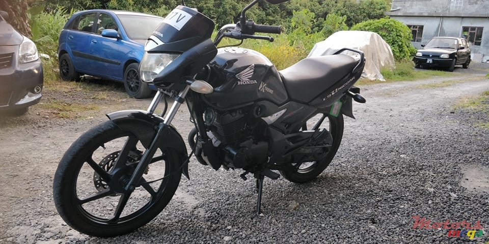 2010' Honda Unicorn 150 MA photo #3