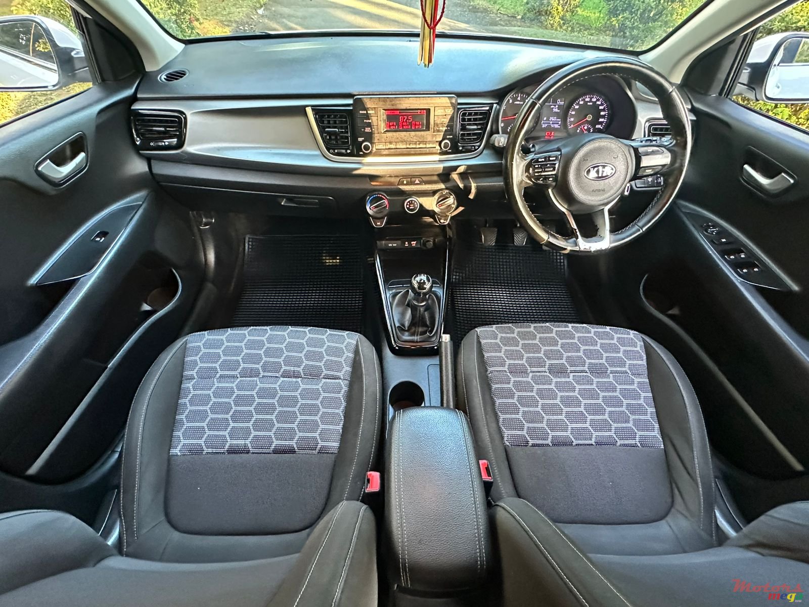 2021' Kia Rio photo #7