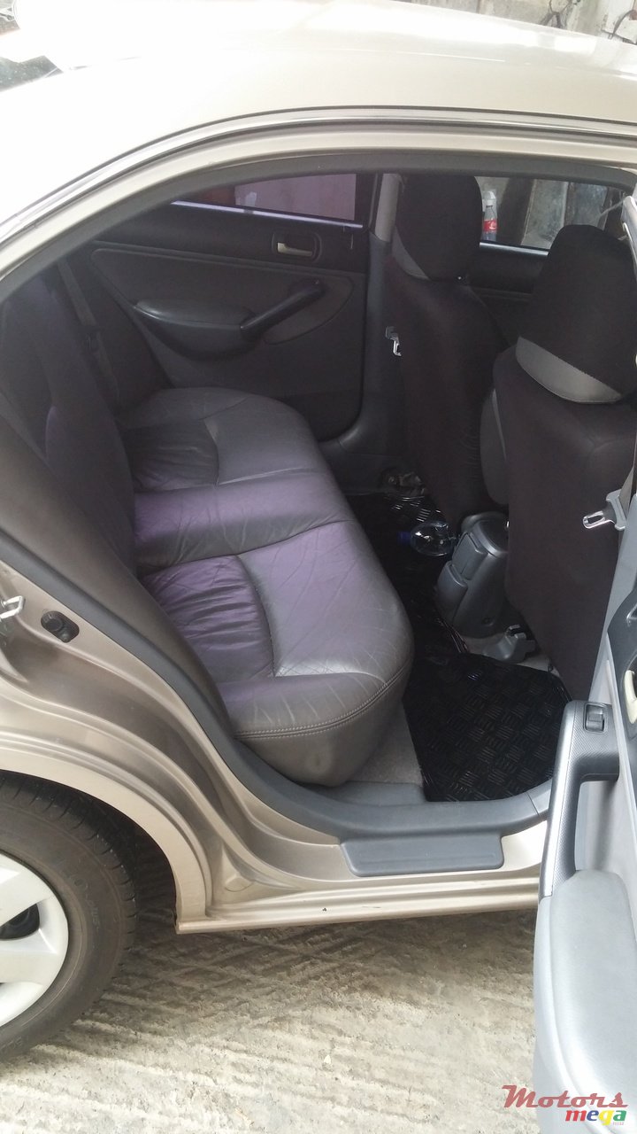 2000' Honda Civic ES photo #7