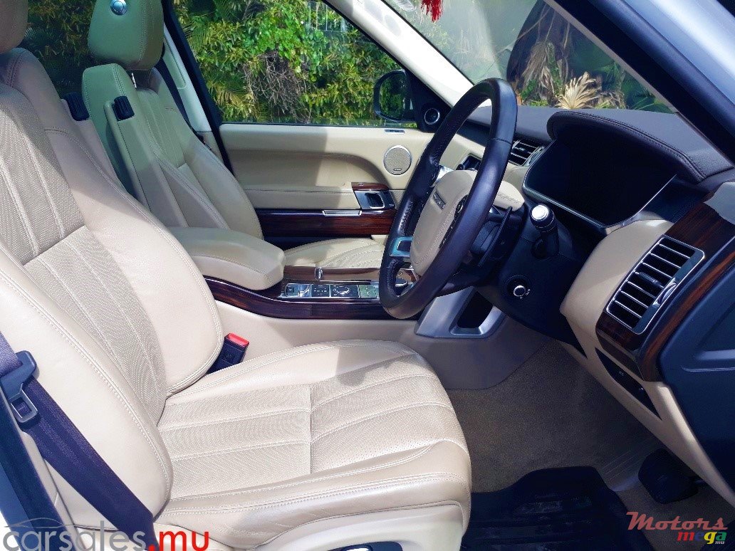 2016' Land Rover Range Rover Vogue 3.0 TDV6 photo #6