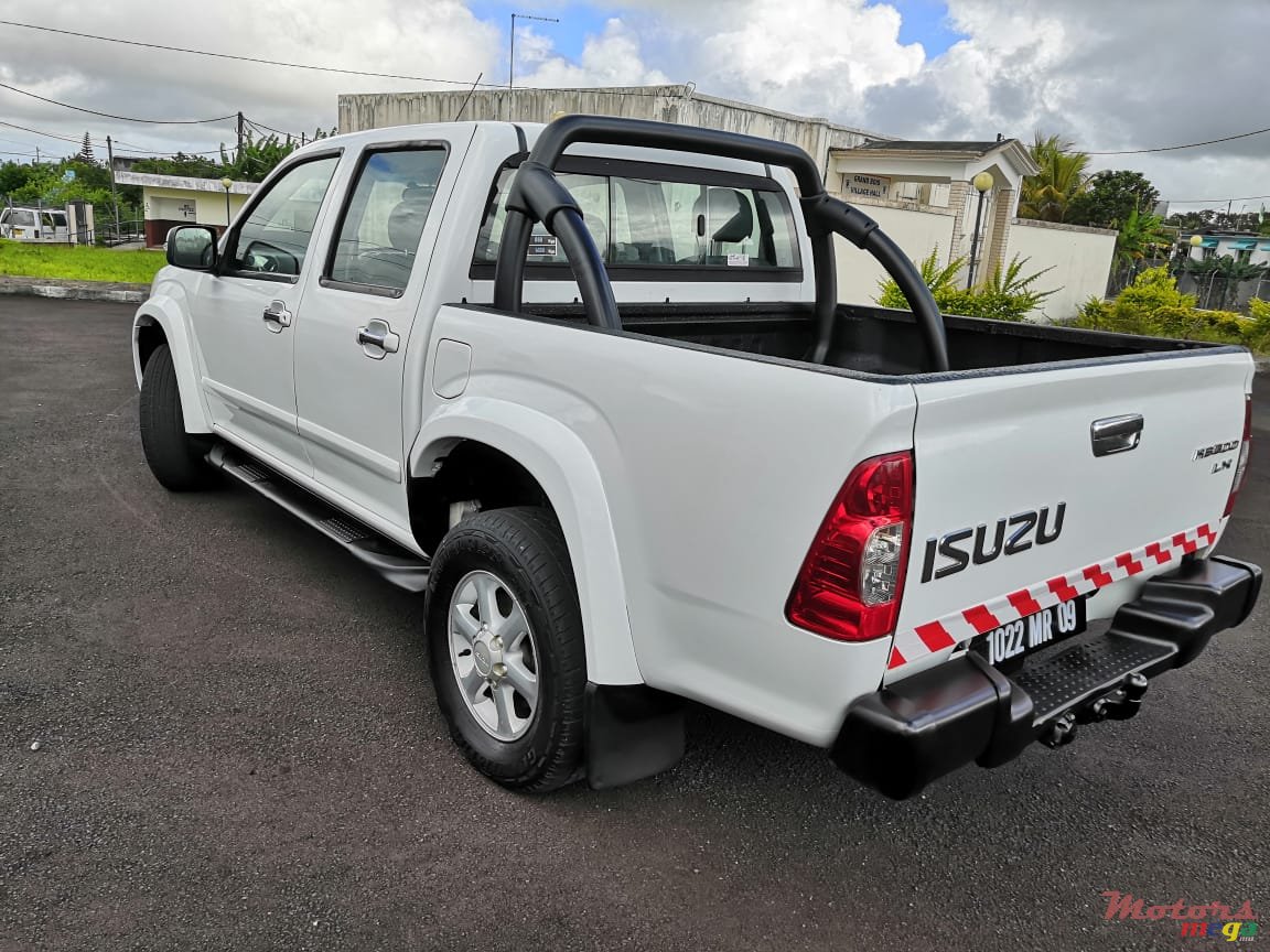 2009' Isuzu D-Max 3.0 turbo photo #1