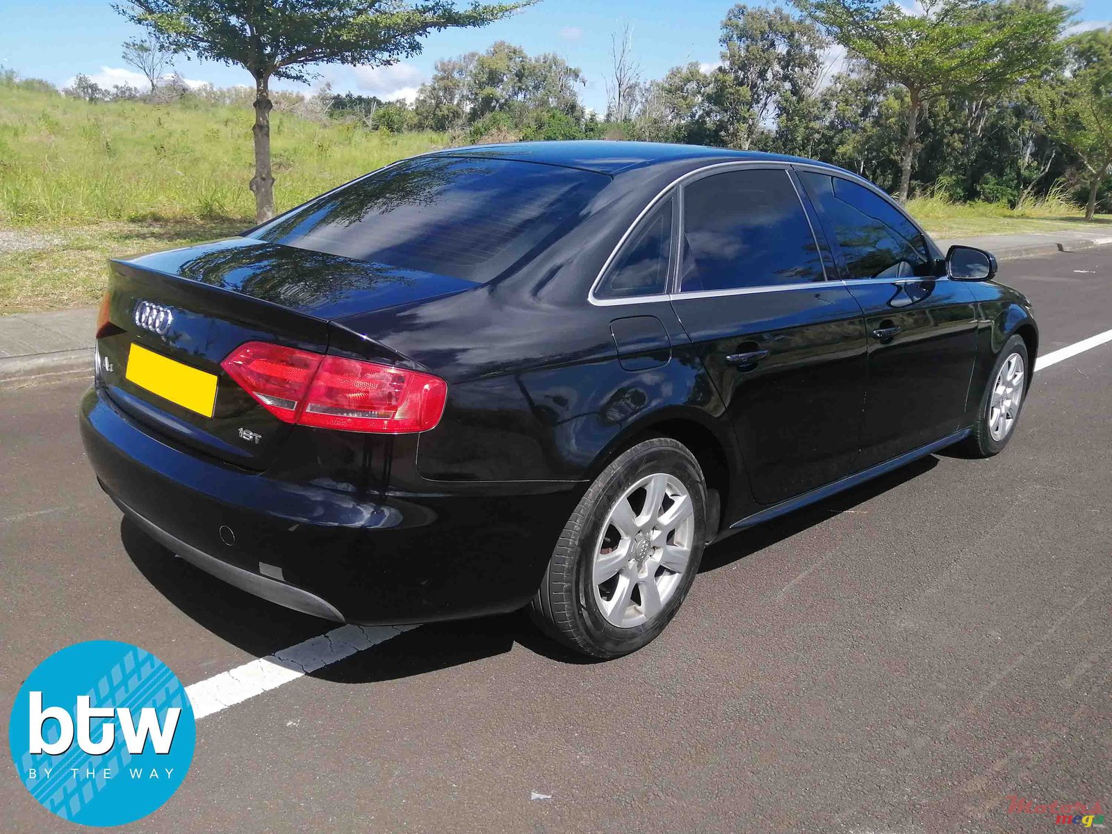 2010' Audi A4 photo #3