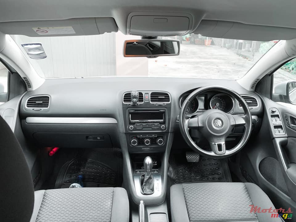 2012' Volkswagen Golf VI photo #1