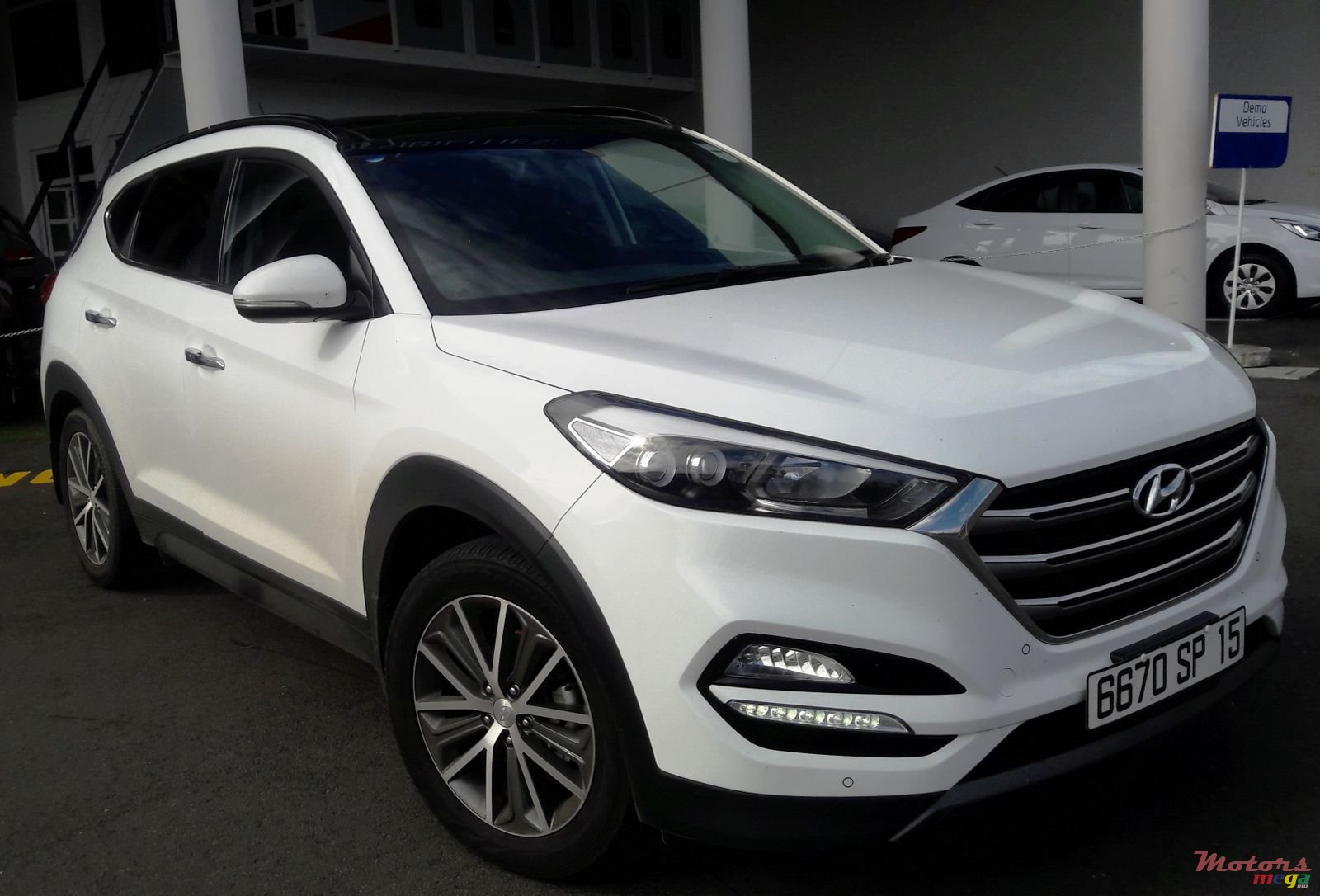 2015' Hyundai photo #3