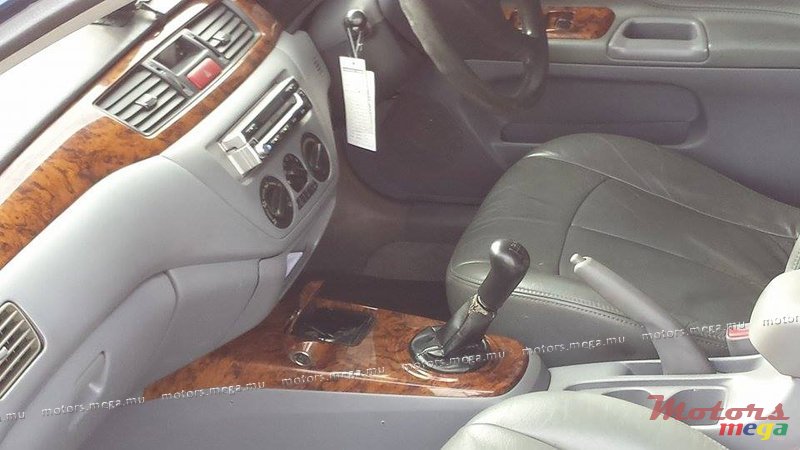 2003' Mitsubishi photo #6