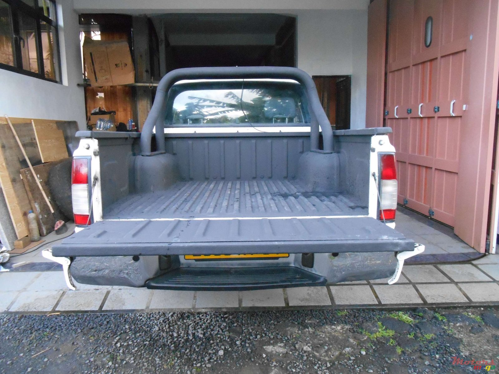 2007' Nissan Navara photo #2