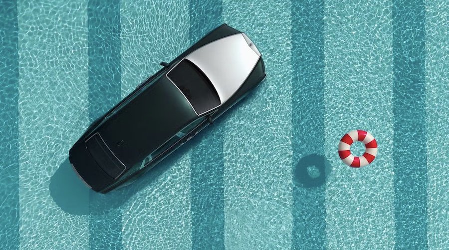 Rolls-Royce Dumped A $700,000 Phantom In A Swimming Pool, Because Rock 'n Roll