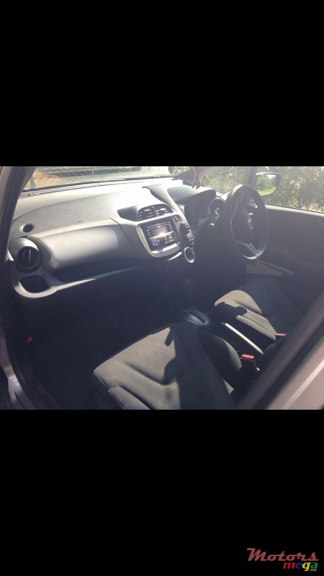 2010' Honda Fit photo #3