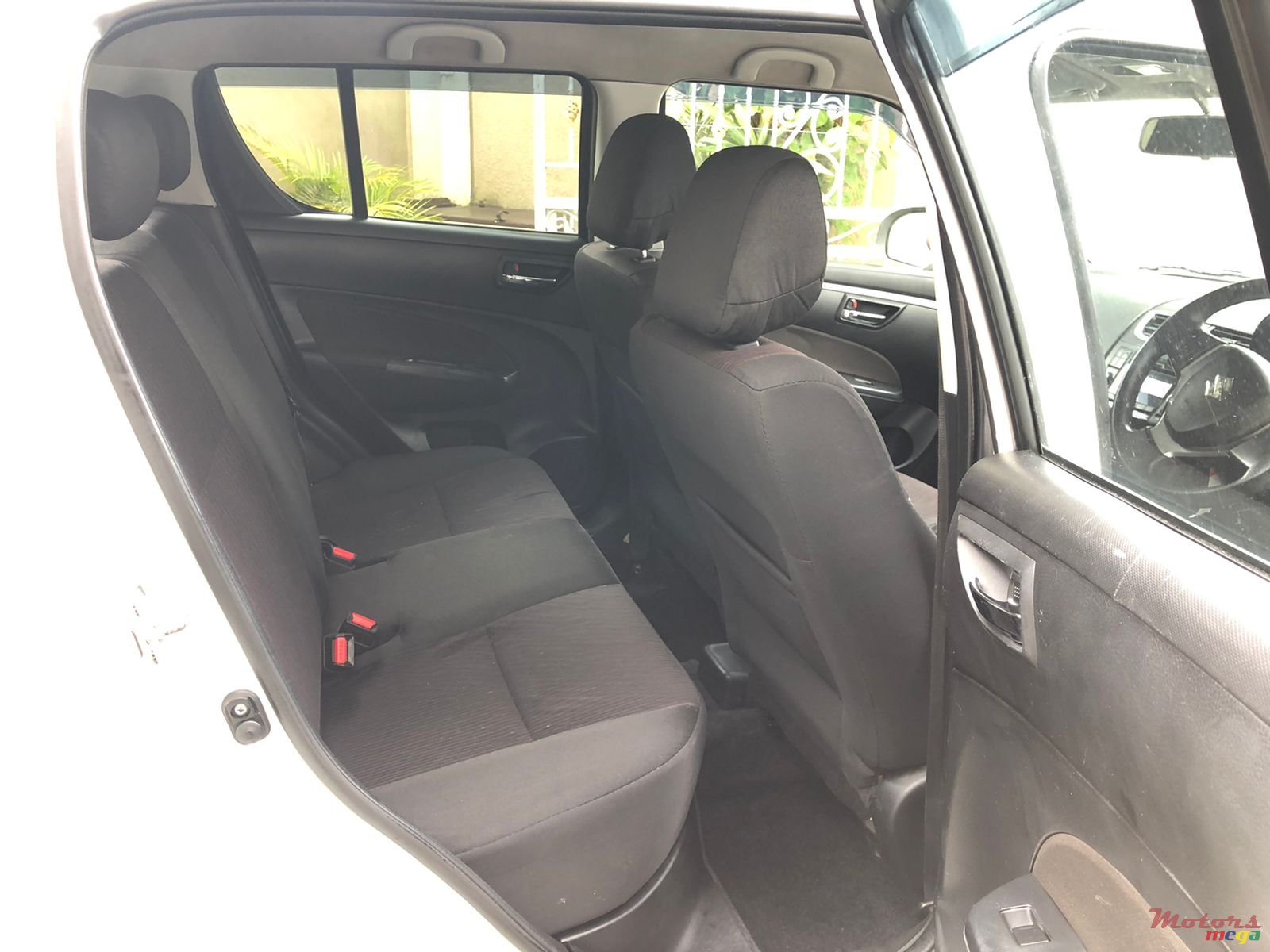 2017' Suzuki Swift photo #6