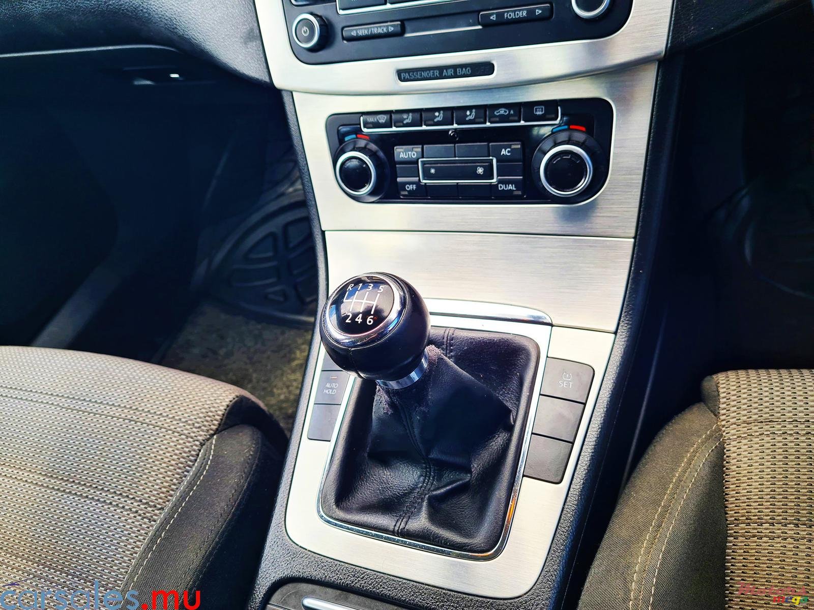 2010' Volkswagen Passat CC photo #7