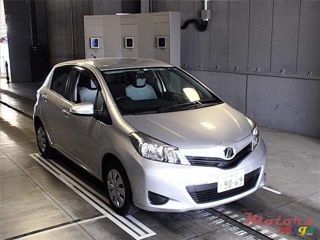 2014' Toyota Vitz photo #1