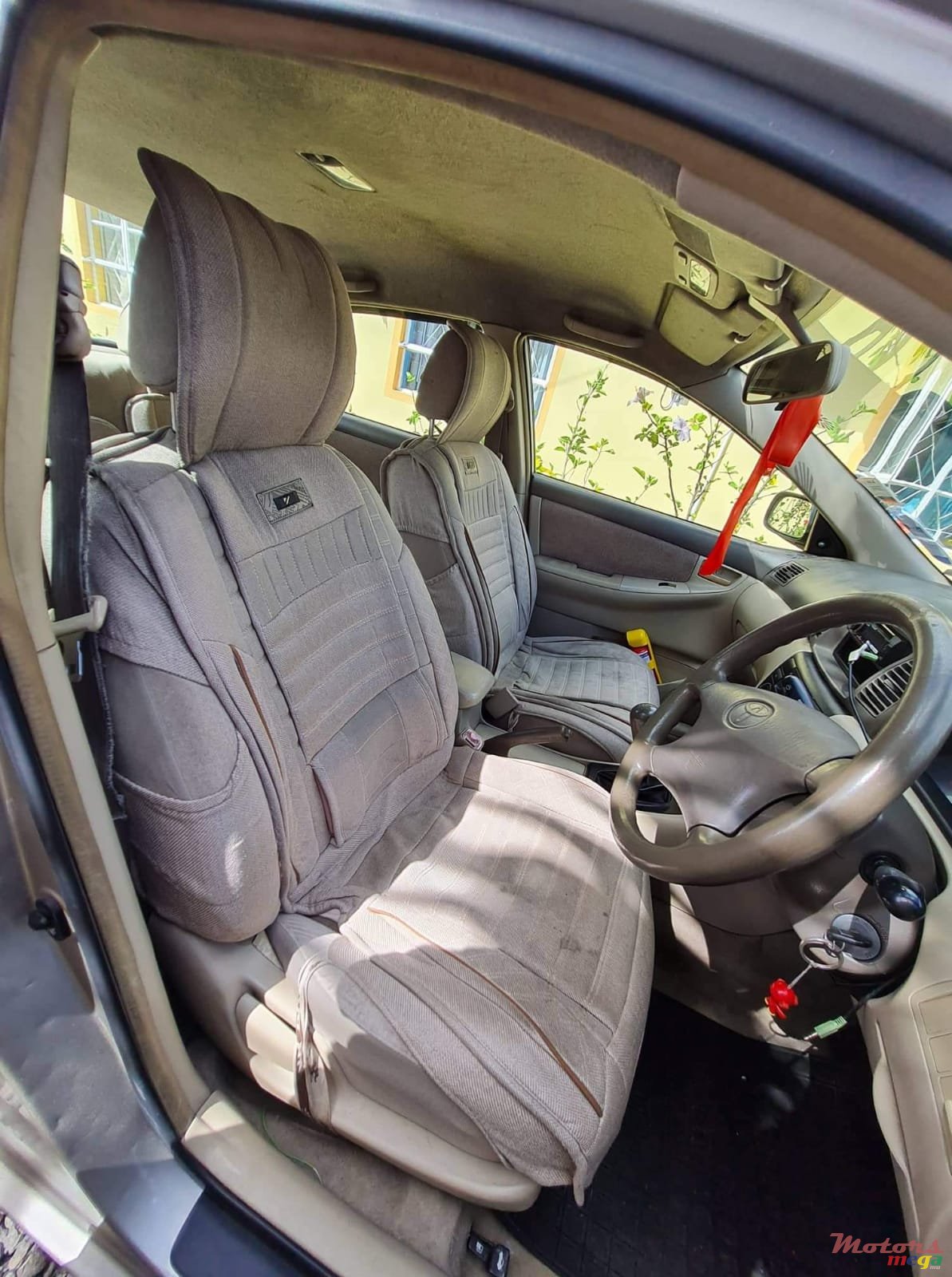 2004' Toyota Corolla photo #4