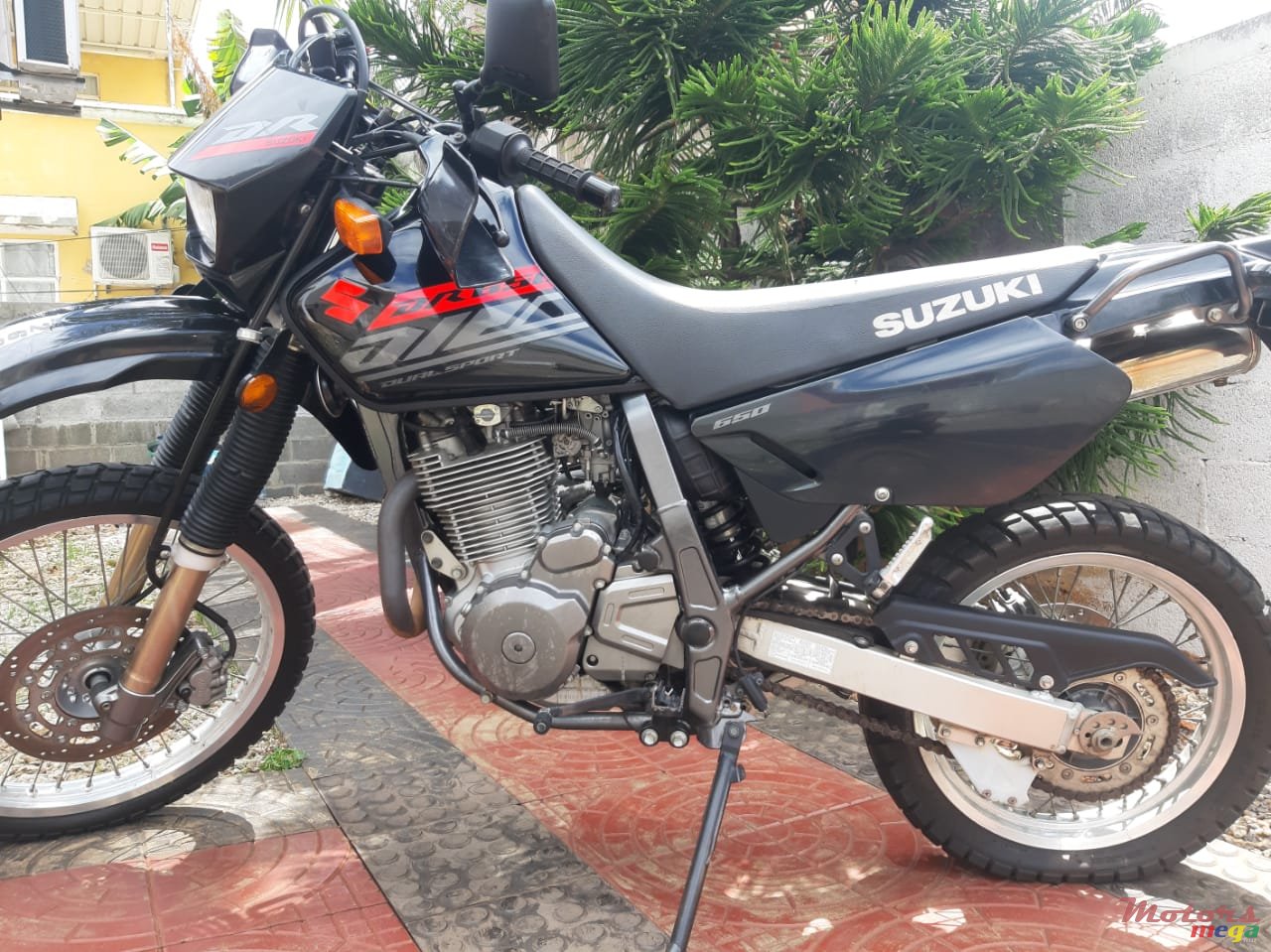 2020' Suzuki DR650 SE photo #5