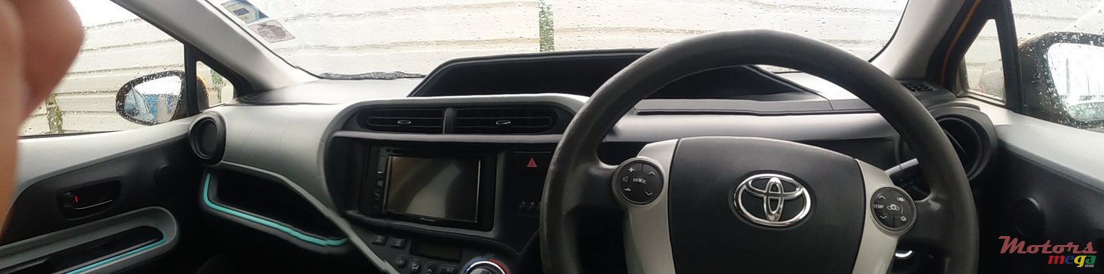 2012' Toyota Aqua two year warranty on battery photo #5