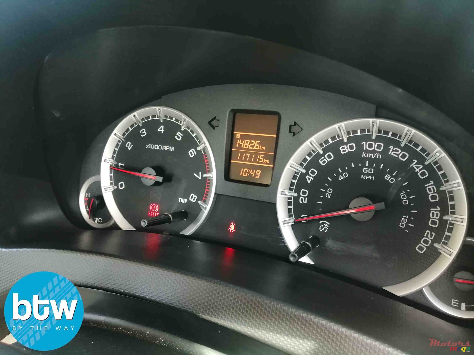 2014' Suzuki Swift Dzire photo #7