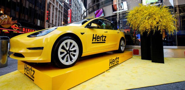 Hertz hits Tesla rental customer with $277 'refueling' fee - Updated