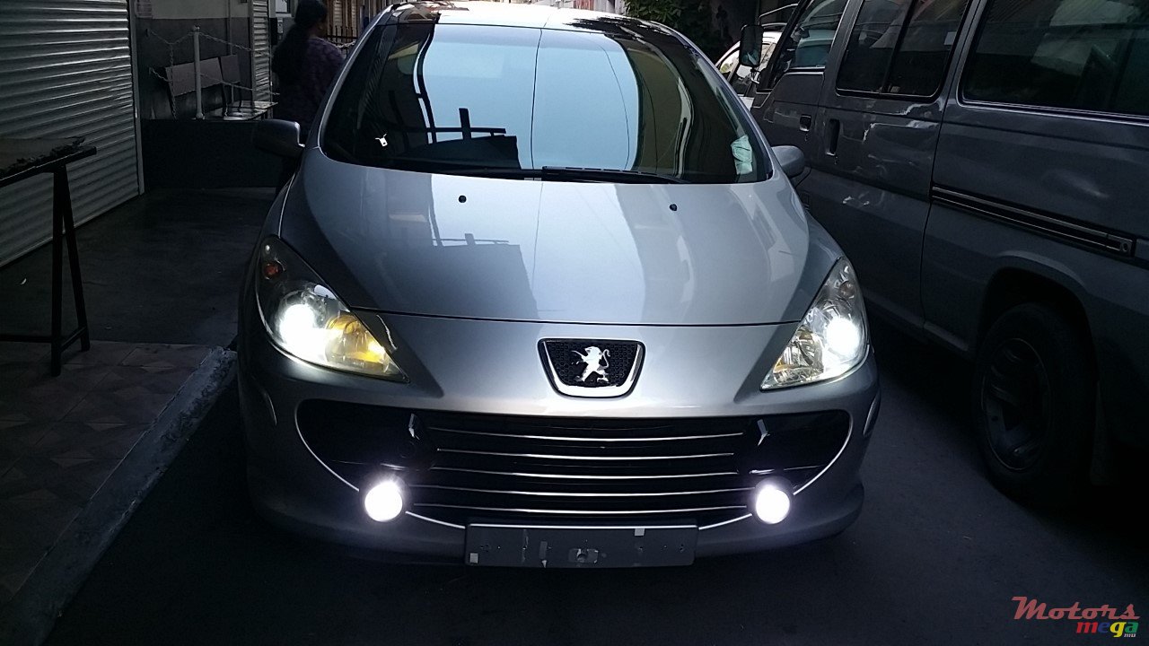 2008' Peugeot 307 photo #5
