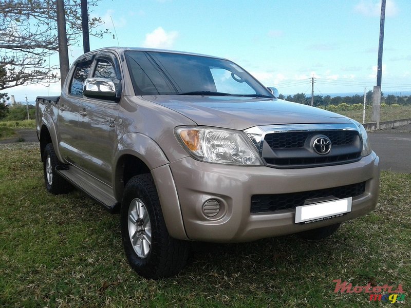 2009' Toyota Hilux D4D (4x4) photo #1