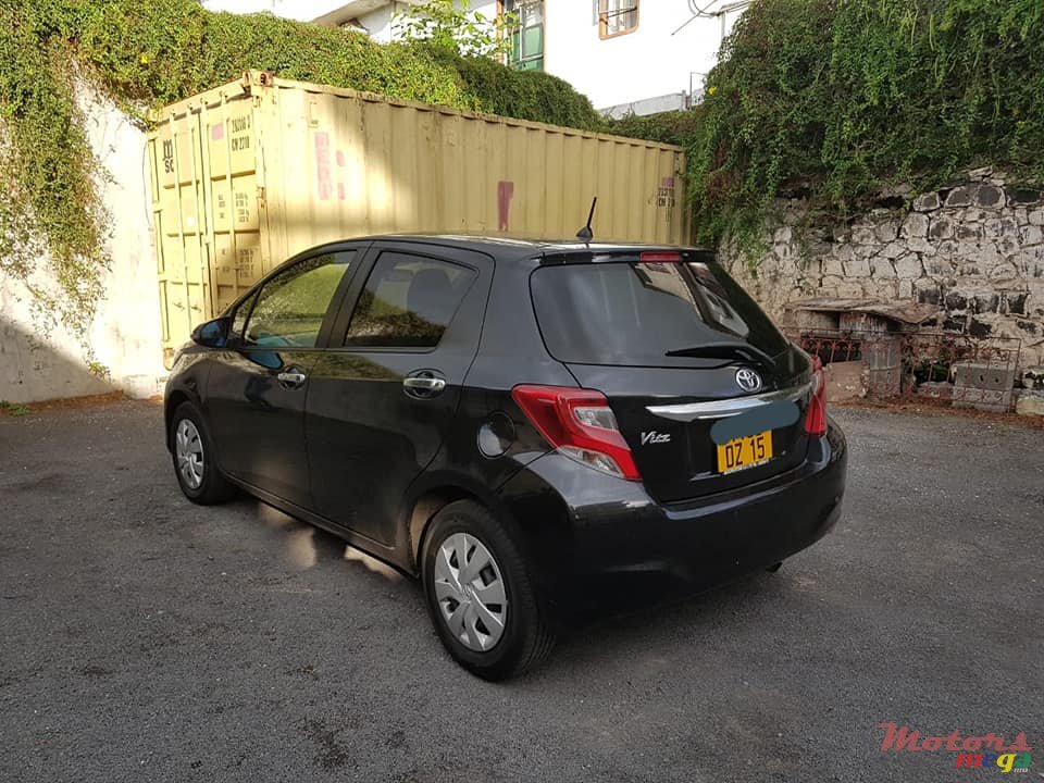 2015' Toyota Vitz photo #3