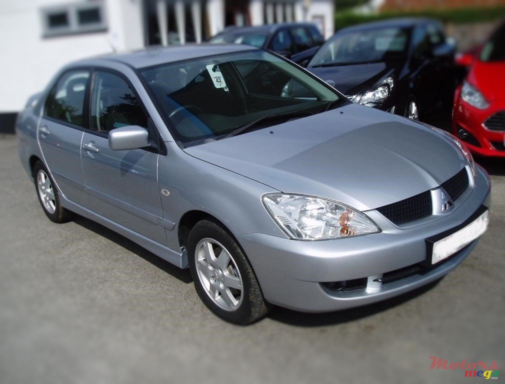 2008' Mitsubishi Lancer EQUIPPE photo #1