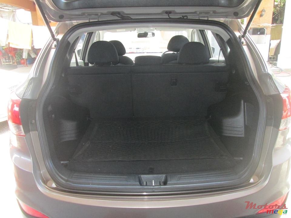 2010' Hyundai ix35 photo #7