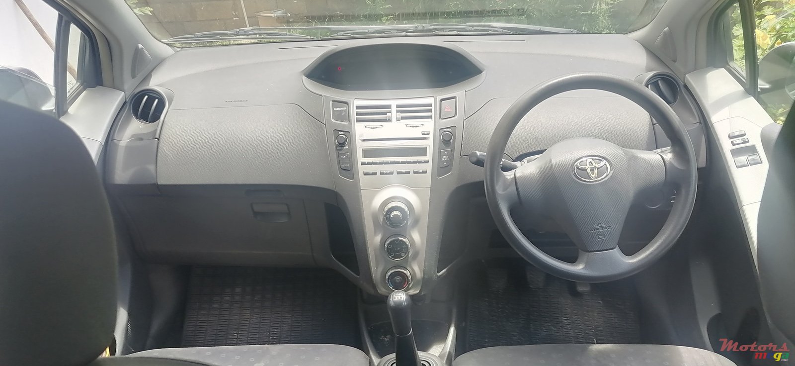 2007' Toyota Yaris photo #7