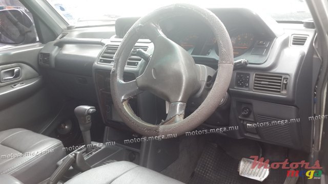 1994' Mitsubishi photo #3