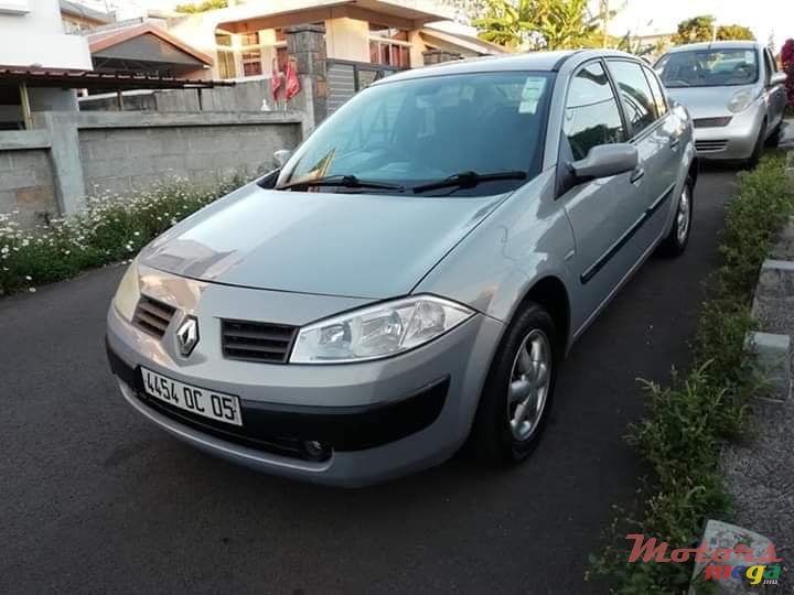 2005' Renault Megane photo #2