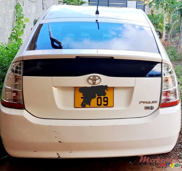 2009' Toyota Prius photo #3