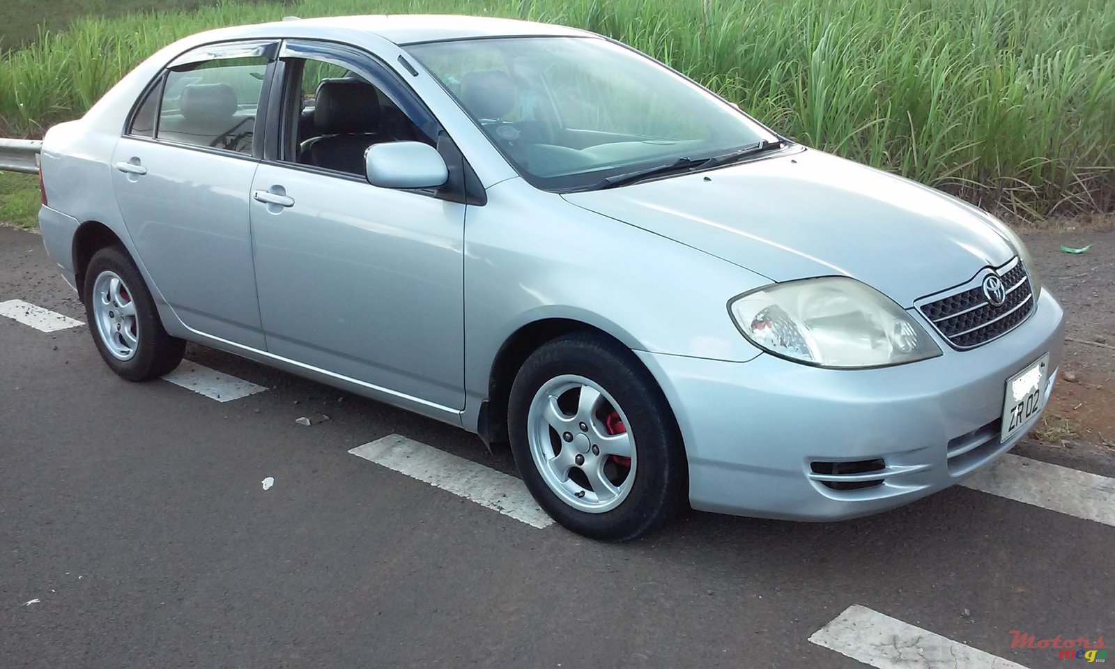 2002' Toyota NZE photo #1