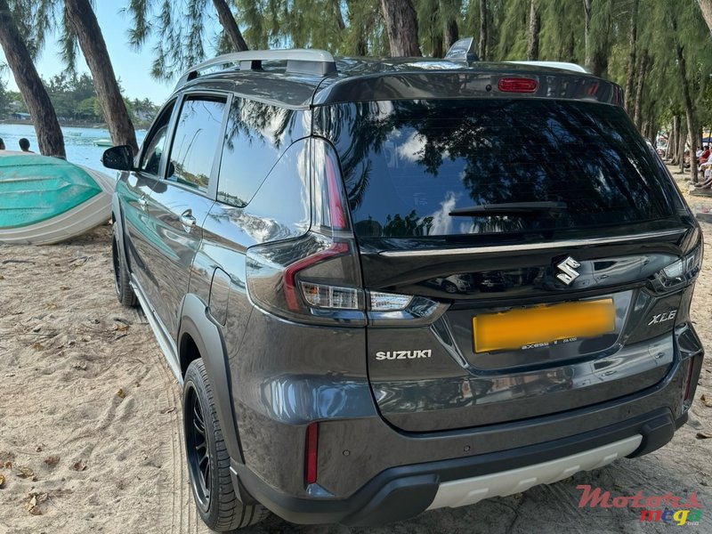 2023' Suzuki XL-7 photo #1