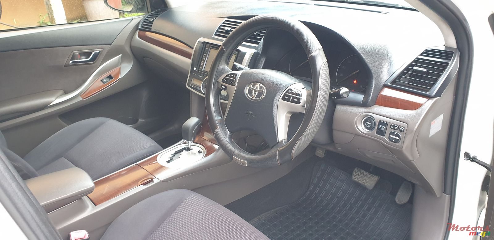 2014' Toyota Allion A15 photo #6