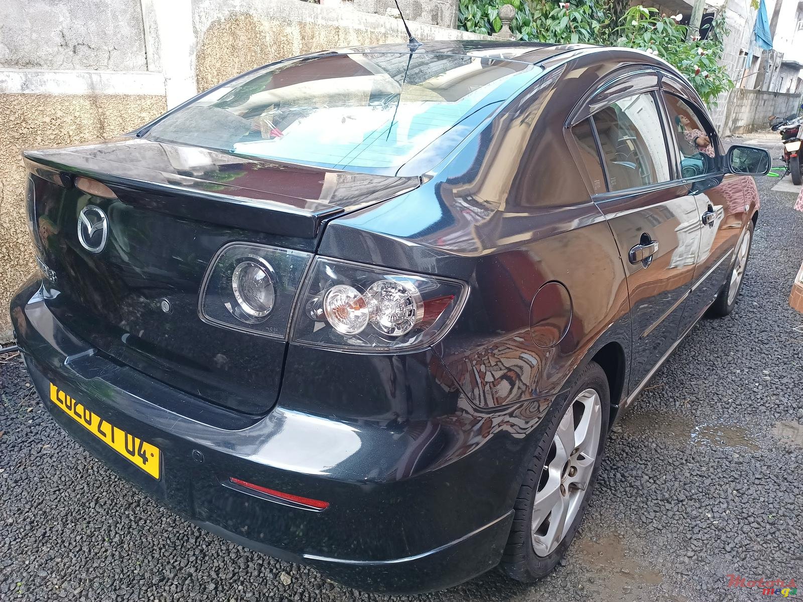 2004' Mazda 3 photo #3