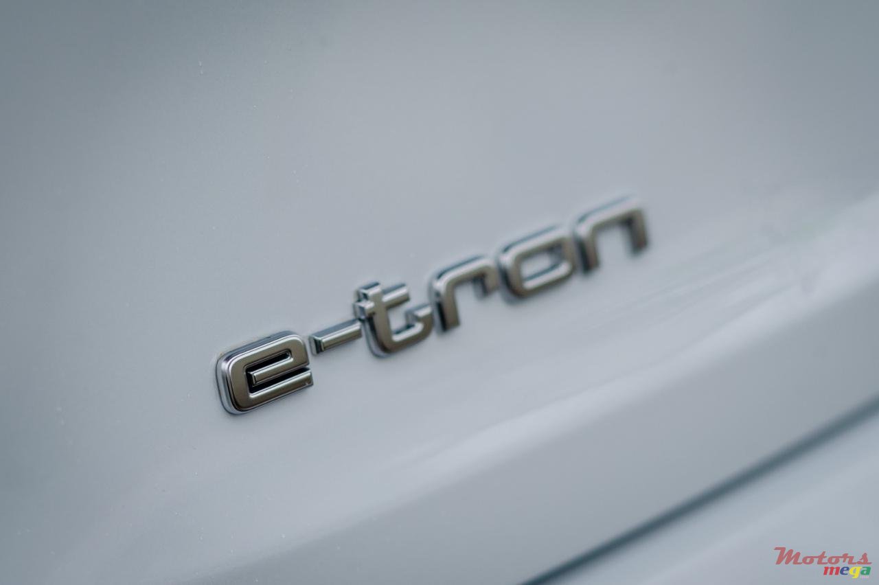 2021' Audi e-tron photo #6