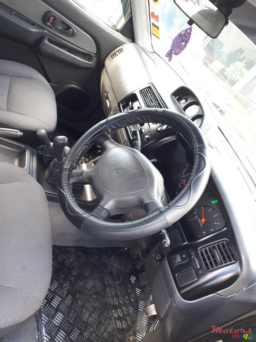 2005' Mitsubishi L 200 photo #3