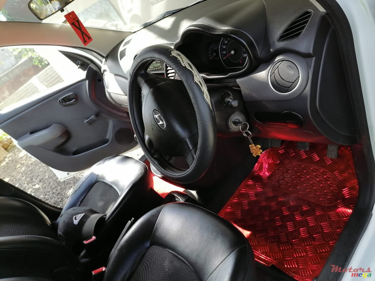 2011' Hyundai i10 photo #5