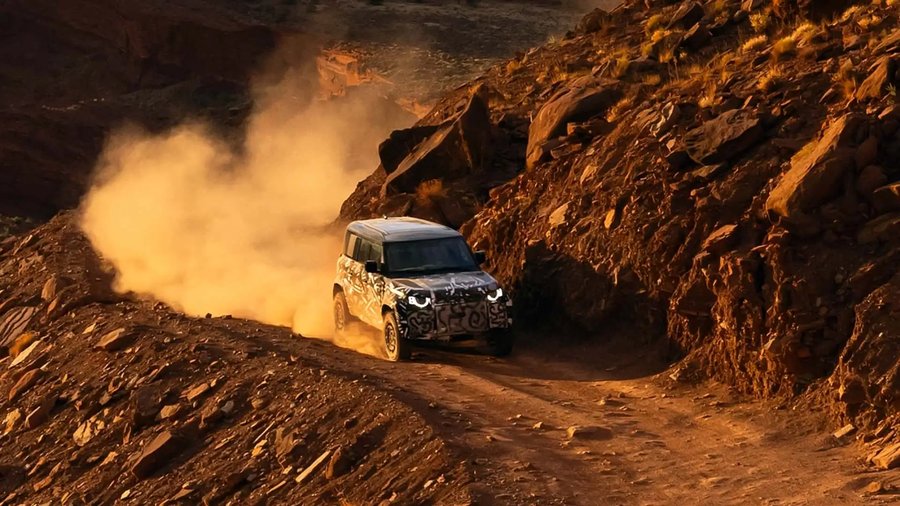 Land Rover defender Octa teaser