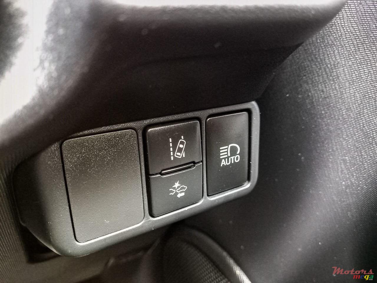 2017' Toyota Aqua photo #6