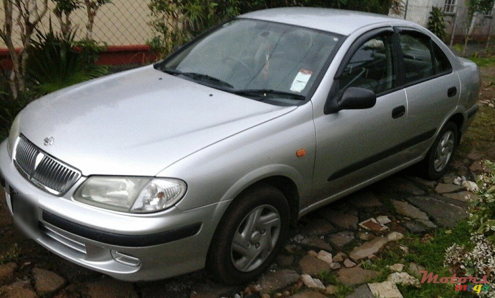 2000' Nissan Sunny photo #1