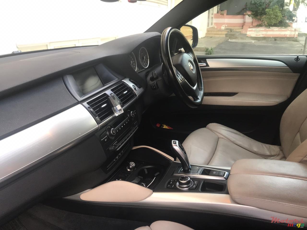 2010' BMW X6 M photo #3