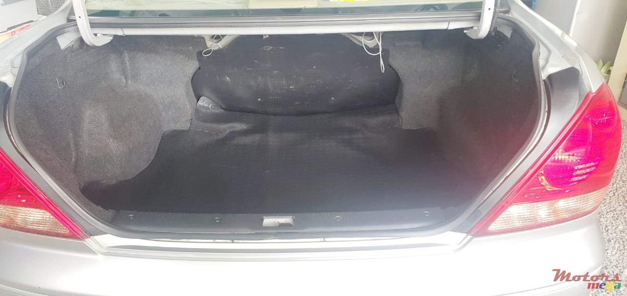 2004' Nissan Sima photo #3