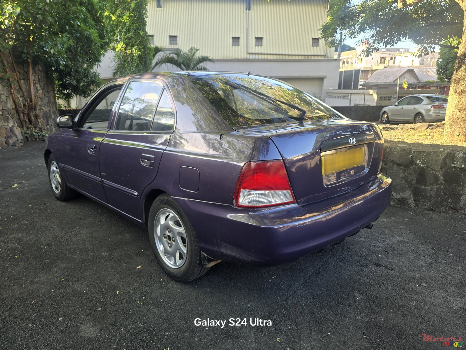 2000' Hyundai Accent photo #5