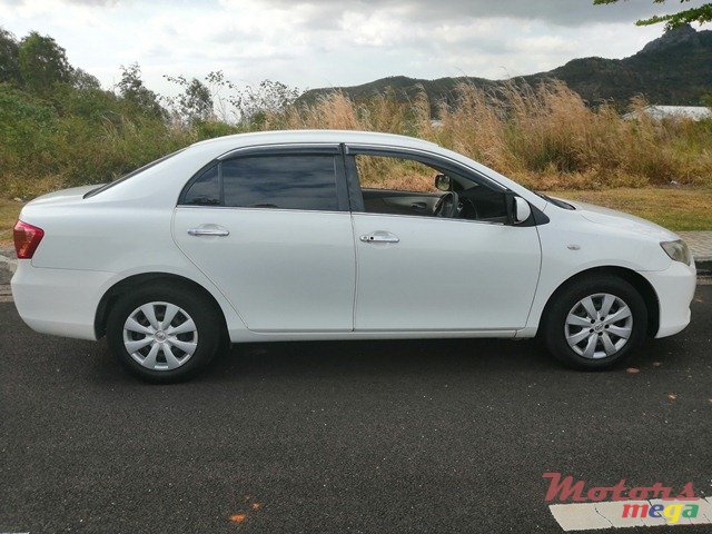 2007' Toyota Axio photo #7