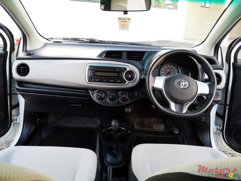 2013' Toyota Vitz Auto 1.3L JAPAN photo #3